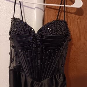 Elegant Black Evening Dress